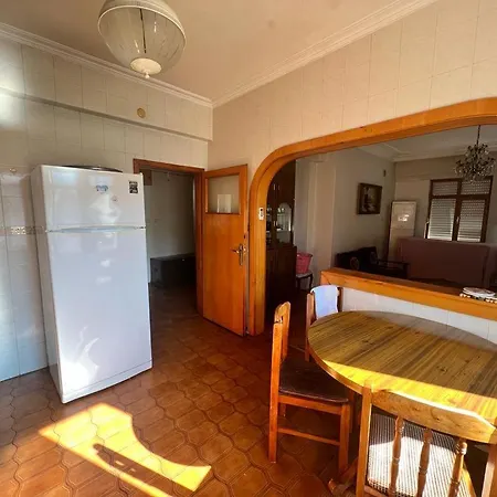 شقة Spacious 2 Bedroom 1 Living And Dining 1 Sitting 1 Bath