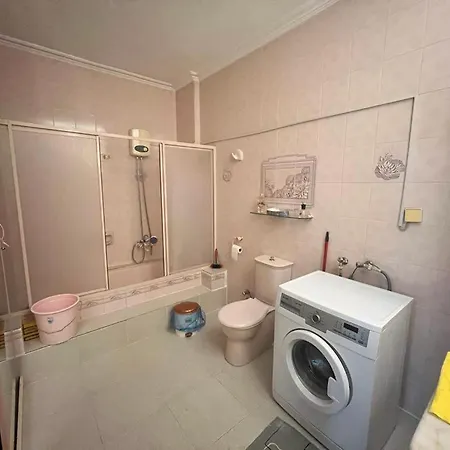 شقة Spacious 2 Bedroom 1 Living And Dining 1 Sitting 1 Bath فتحية