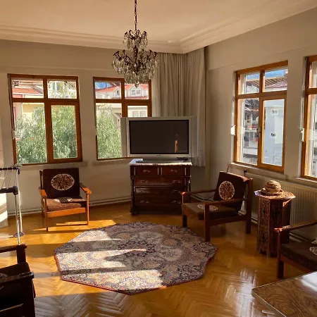 Spacious 2 Bedroom 1 Living And Dining 1 Sitting 1 Bath * Φετιγιέ