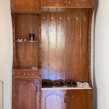 Spacious 2 Bedroom 1 Living And Dining 1 Sitting 1 Bath شقة