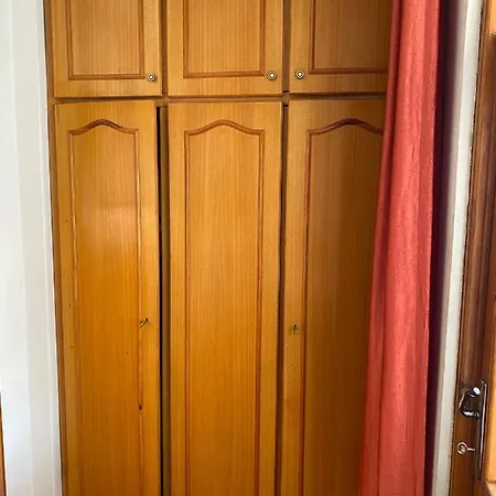 Spacious 2 Bedroom 1 Living And Dining 1 Sitting 1 Bath فتحية